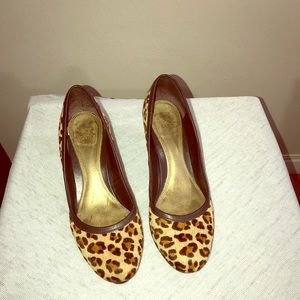 Zara round toe leopard hair-calf pumps-